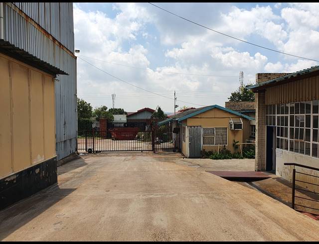 8,000M² FACTORY FOR SALE IN ALRODE